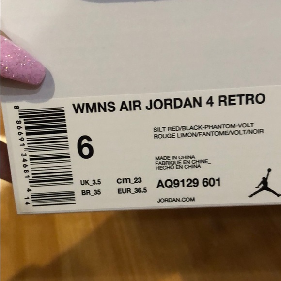 ✨Women’s Jordan 4 Retro Silt Red Splatter✨ - Picture 6 of 7